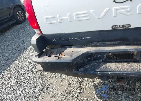 2003 Chevrolet Avalanche C1500 z USA, uszkodzony, nr VIN 3GNEC13T93G121917